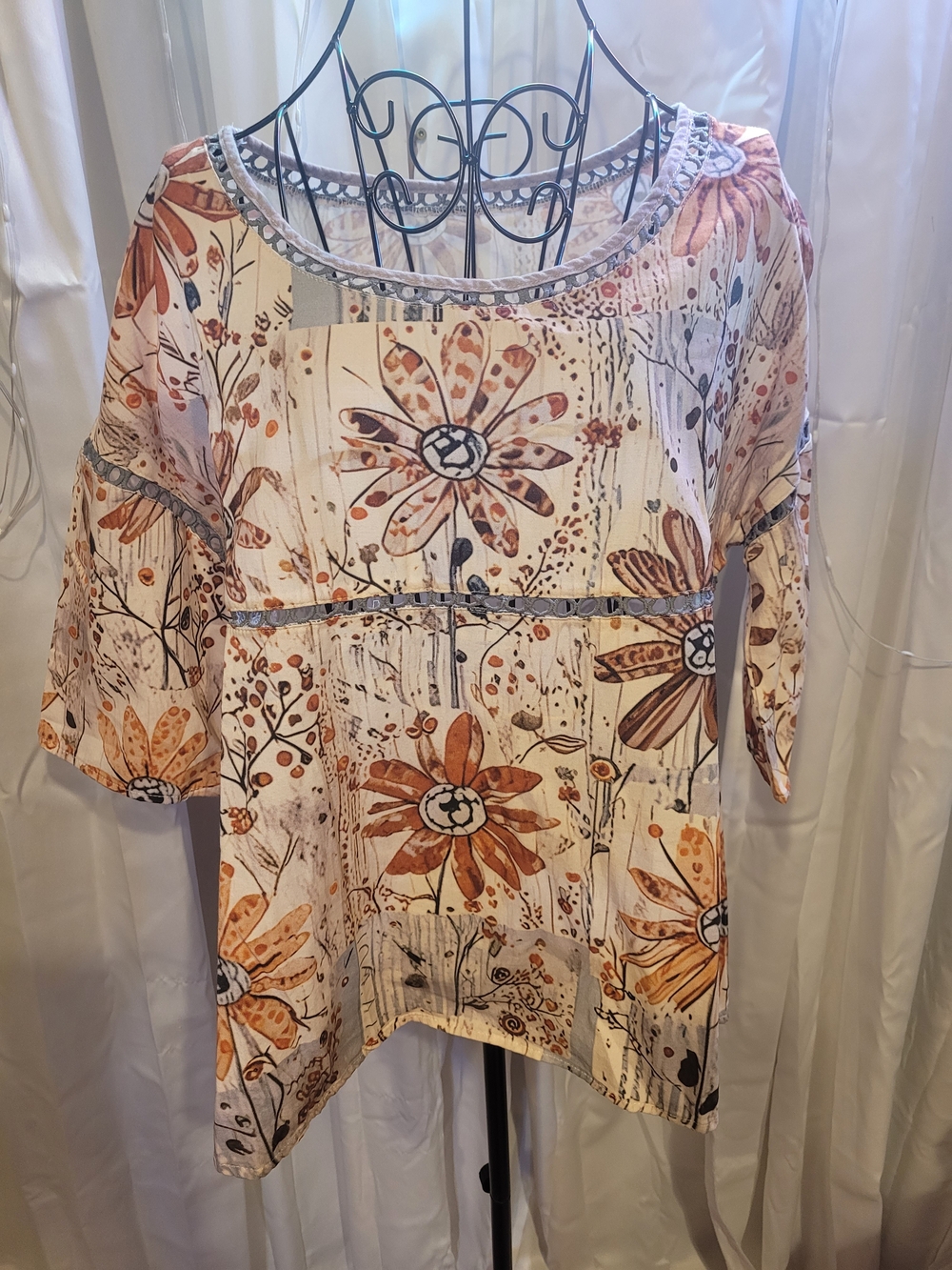 Amazon Floral Scoop-Neck Blouse in Cream and Orange